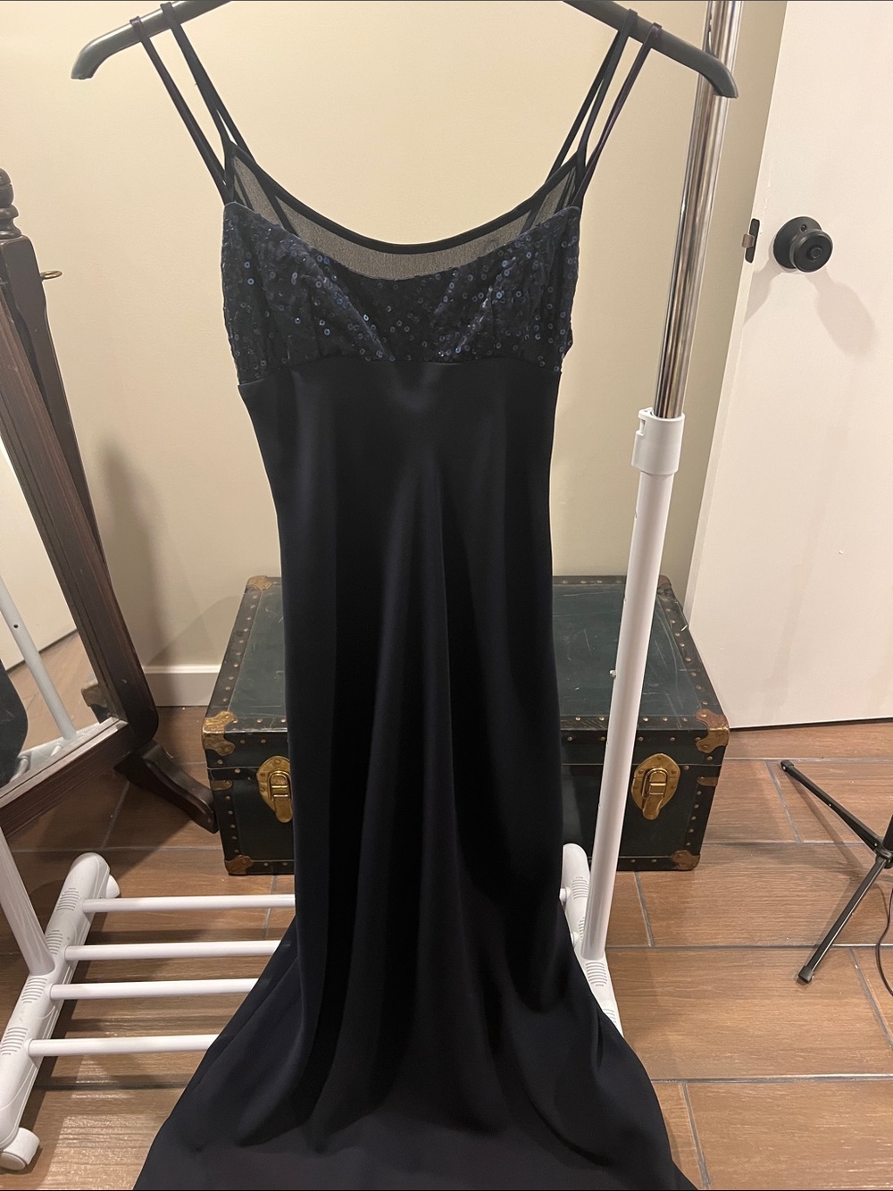 Morgan & Co. Navy Sequin Bodice Spaghetti Strap Prom Dress